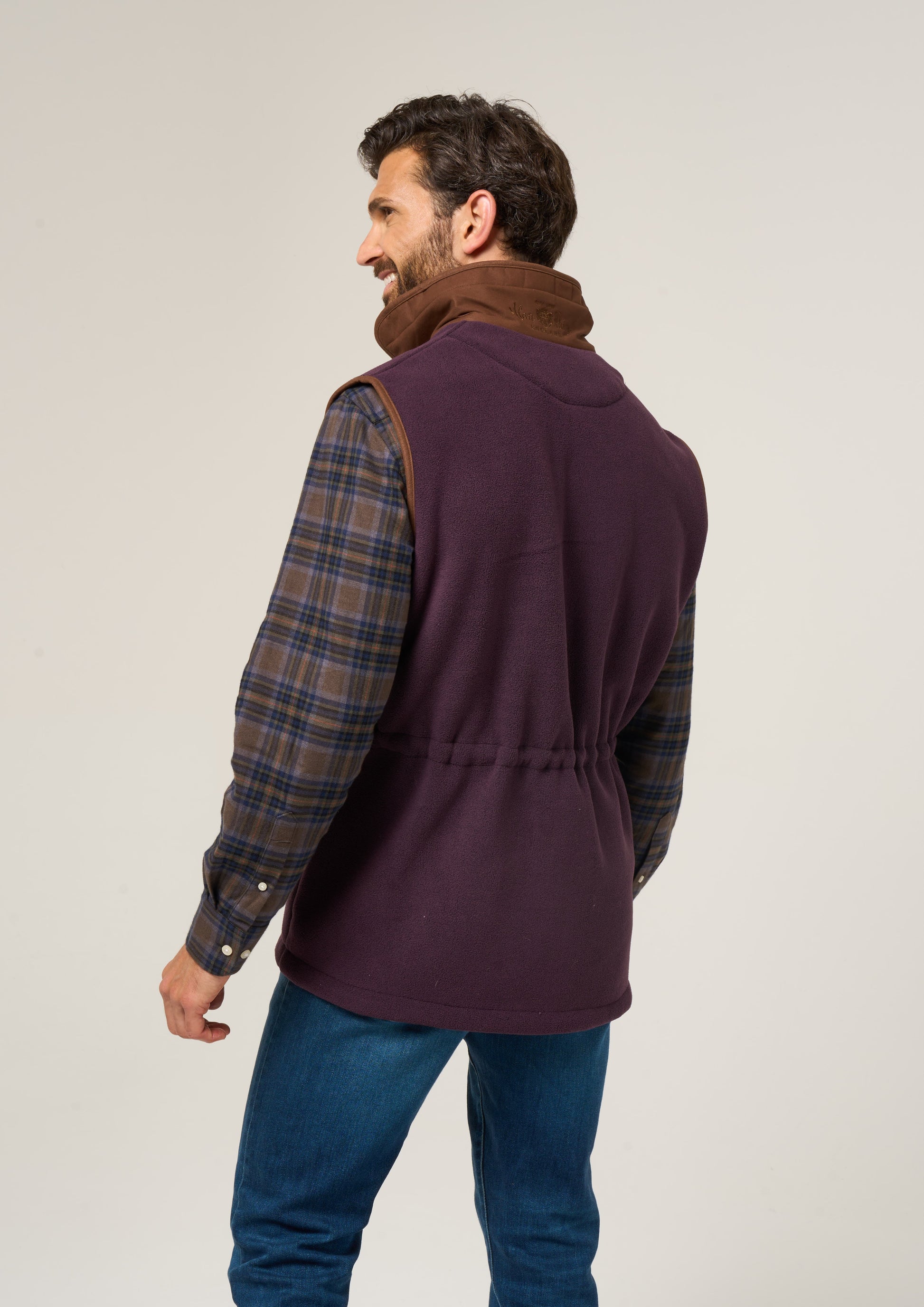 Aylsham Men's Fleece Gilet In Plum