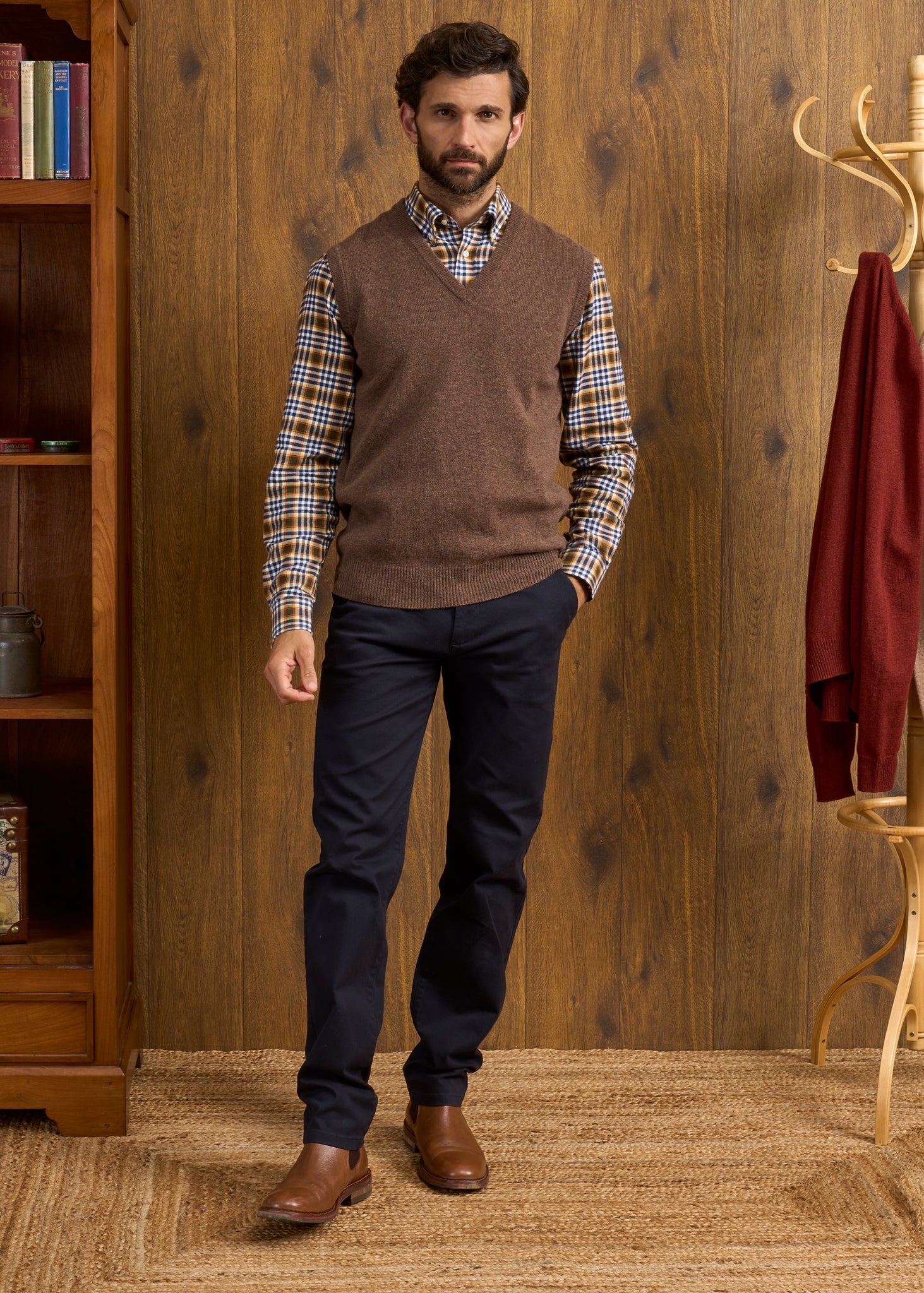 Norfolk Men's Lambswool Slipover in Tobacco