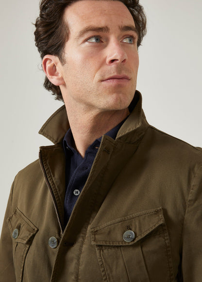 Casual men's jacket in olive green.