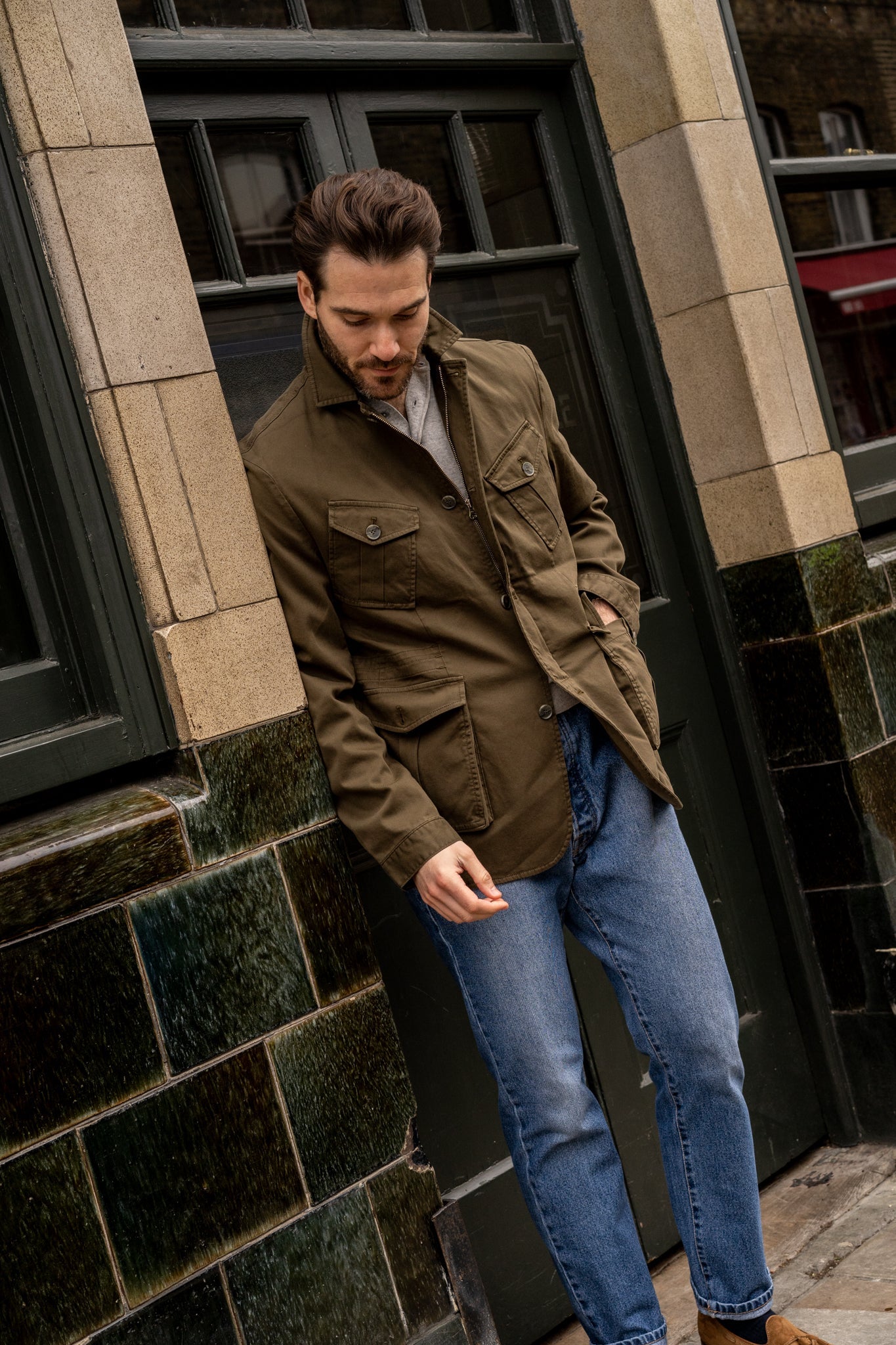 Casual men's jacket in olive green.